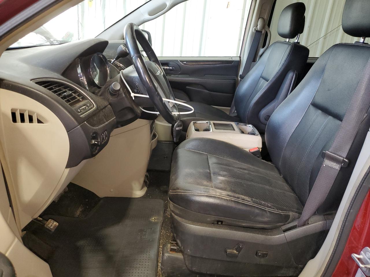 2015 Chrysler Town & Country Touring L VIN: 2C4RC1CG2FR619470 Lot: 81150905