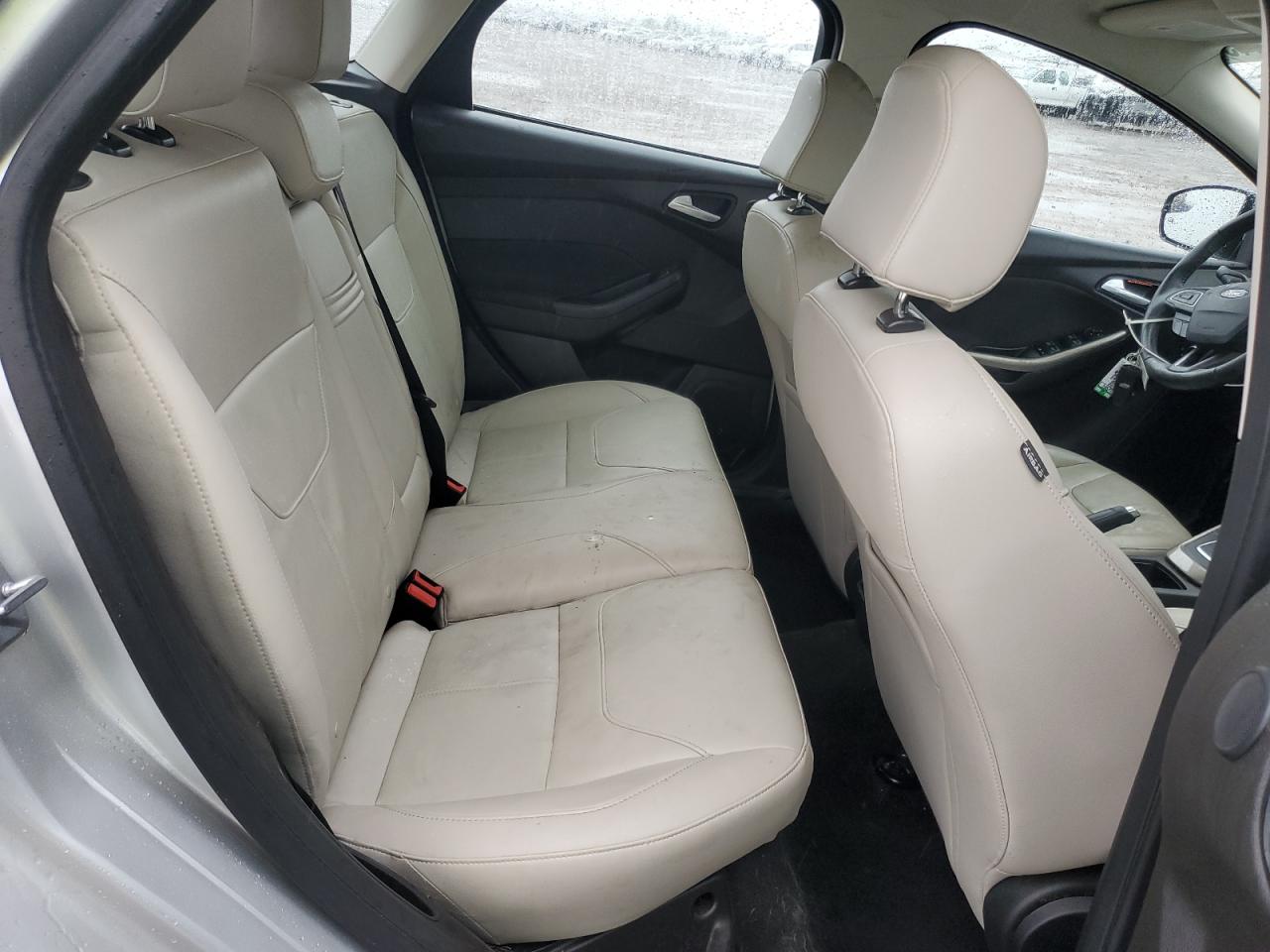 2016 Ford Focus Titanium VIN: 1FADP3N24GL345815 Lot: 81097115