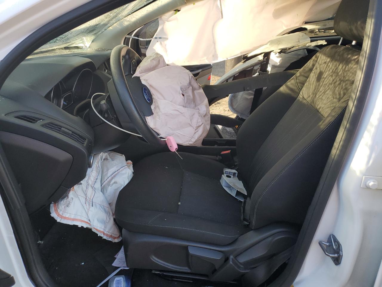 2017 Ford Focus S VIN: 1FADP3E26HL293671 Lot: 83860055