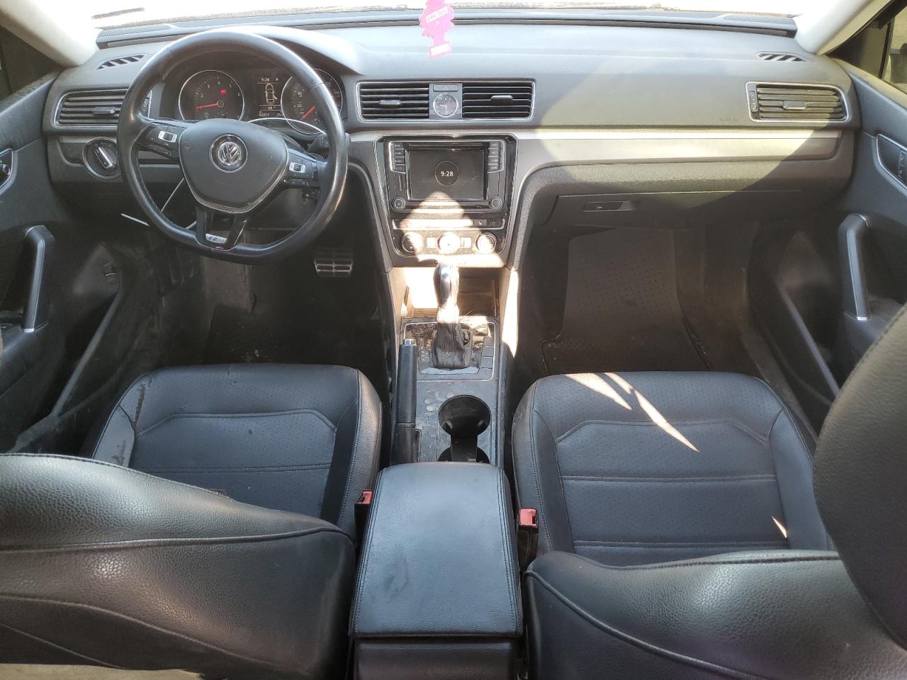 2017 Volkswagen Passat R-Line VIN: 1VWDT7A35HC000643 Lot: 70330475