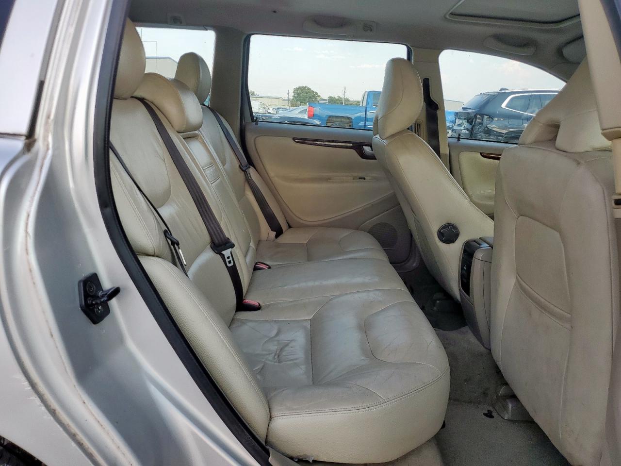 2005 Volvo V70 Fwd VIN: YV1SW592551510803 Lot: 81410405