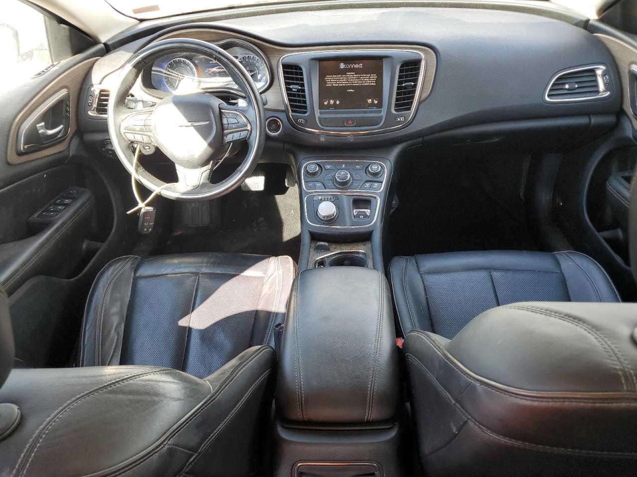 2015 Chrysler 200 C VIN: 1C3CCCCGXFN581053 Lot: 81310195
