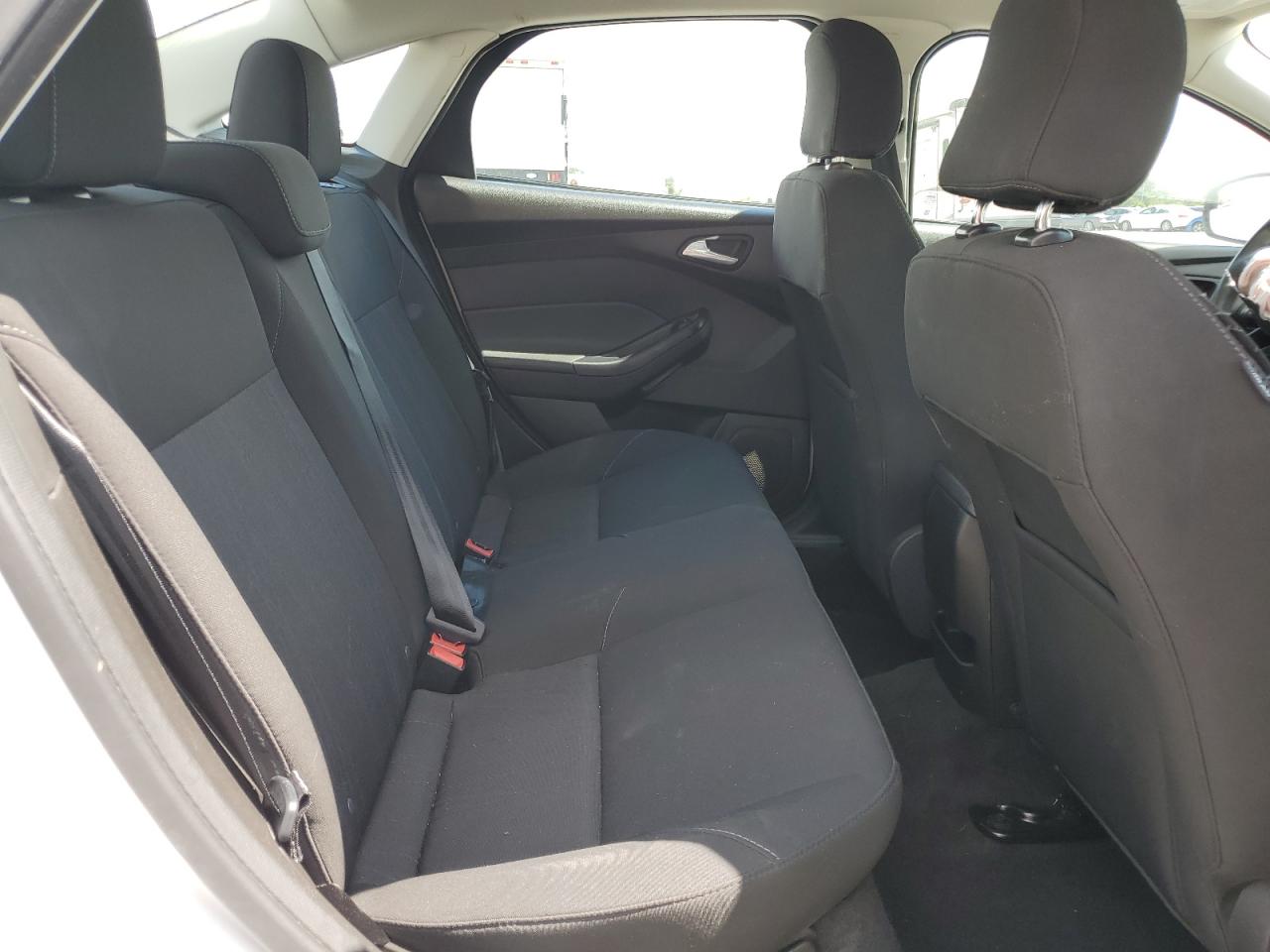 2016 Ford Focus Se VIN: 1FADP3F26GL296356 Lot: 91486945