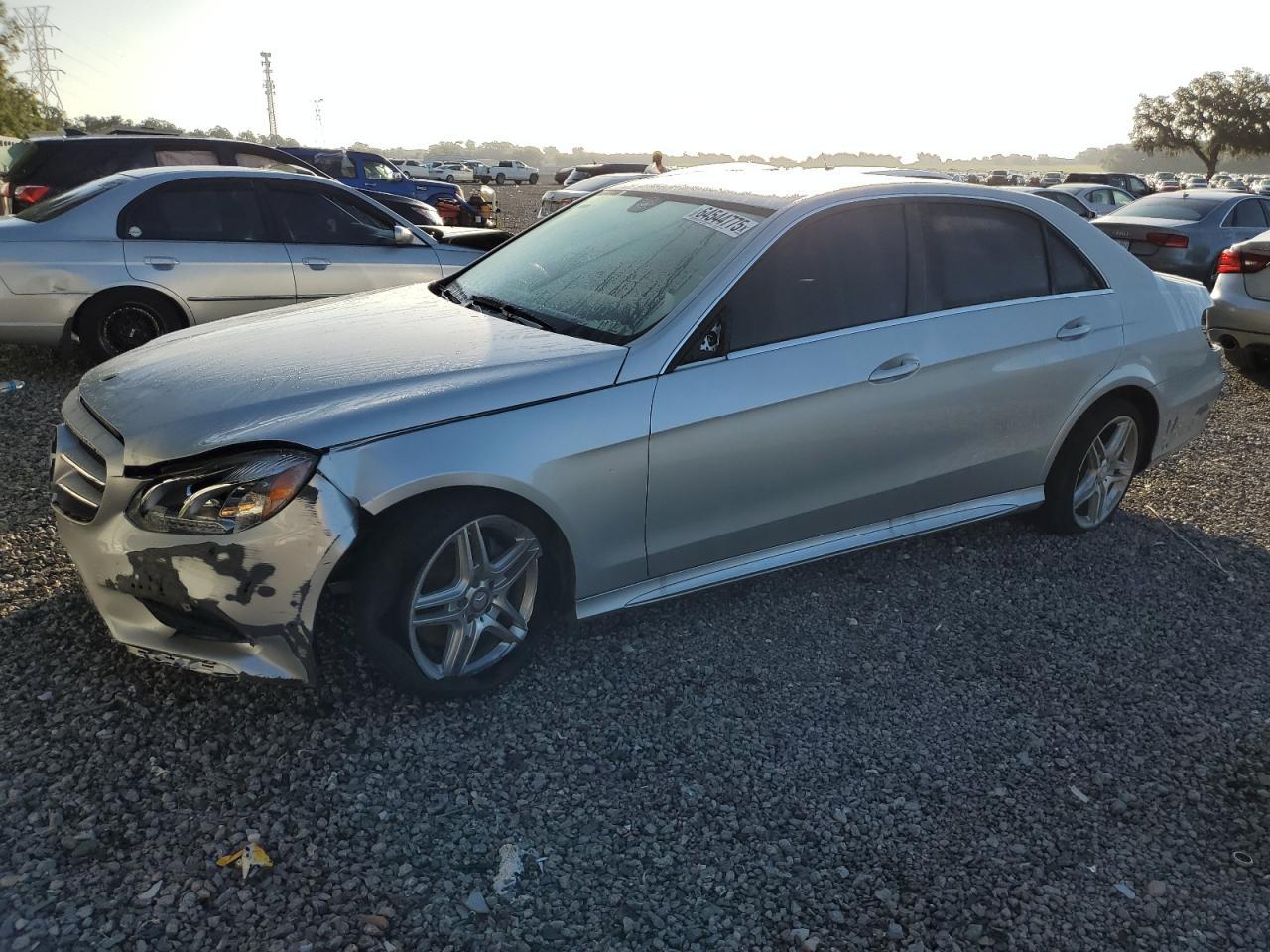 2014 Mercedes-Benz E 350 VIN: WDDHF5KB1EA890738 Lot: 83830735