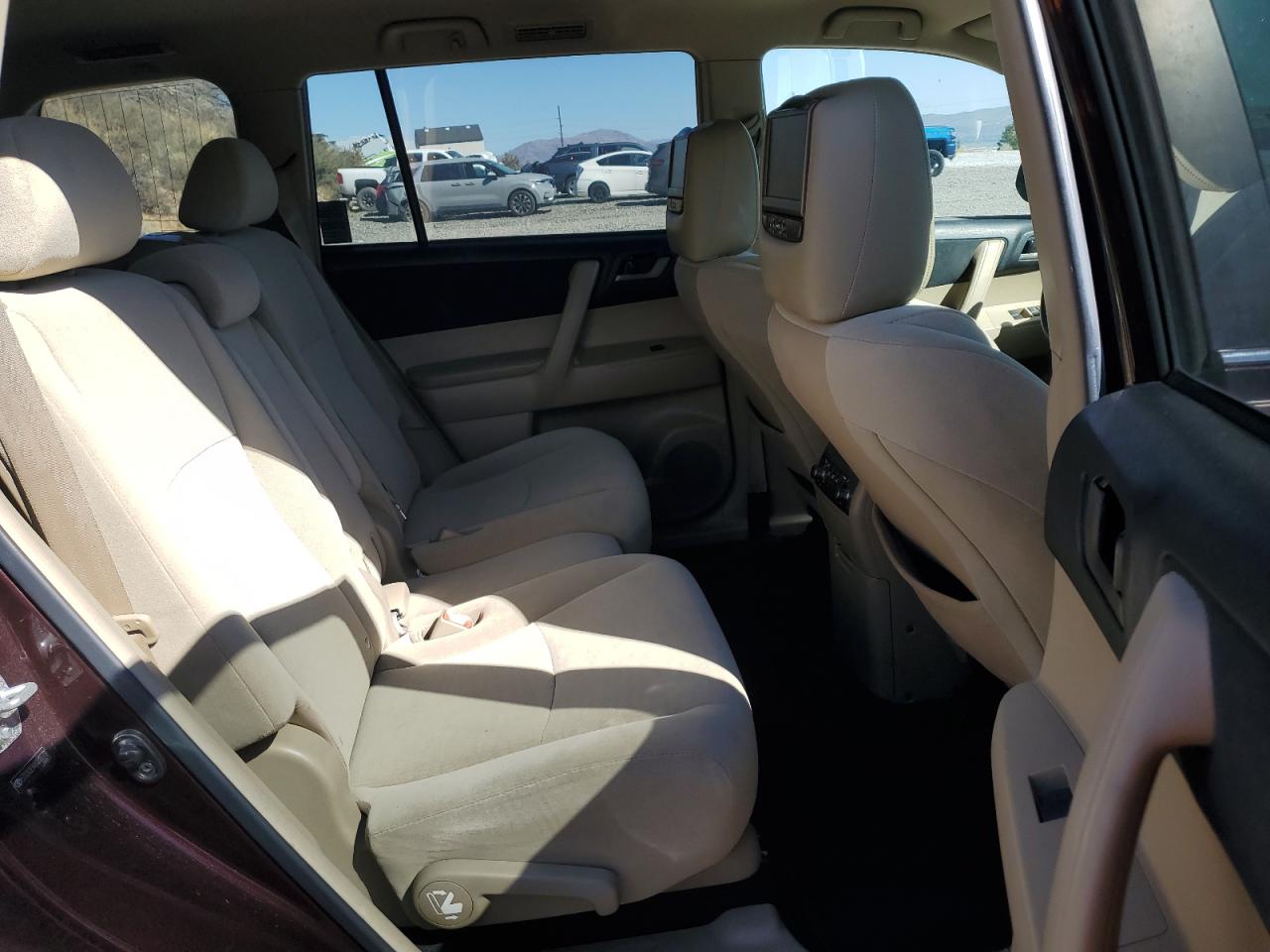 2011 Toyota Highlander Base VIN: 5TDZA3EH4BS015573 Lot: 82101145