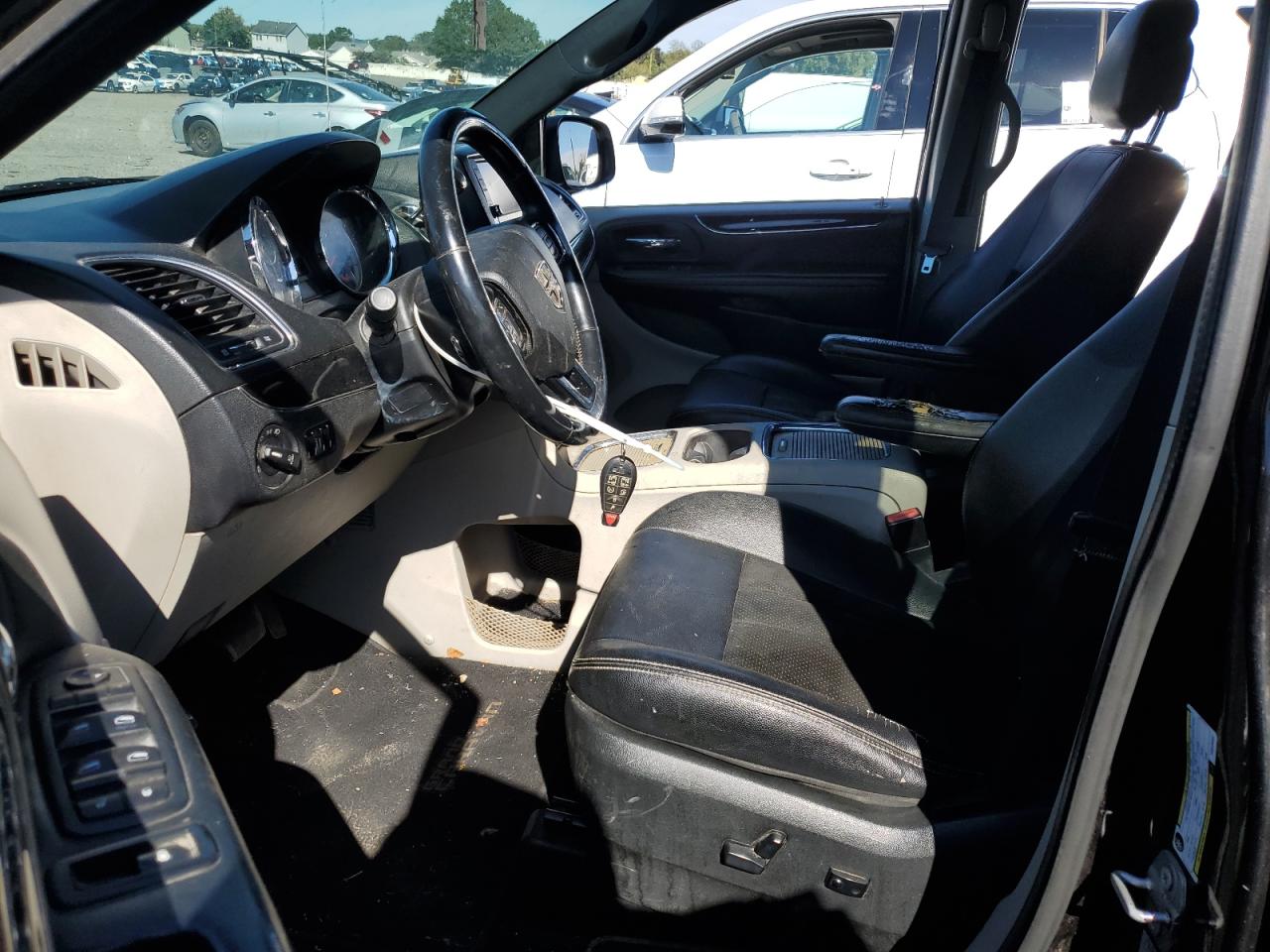 2017 Dodge Grand Caravan Sxt VIN: 2C4RDGCG1HR548880 Lot: 71483975
