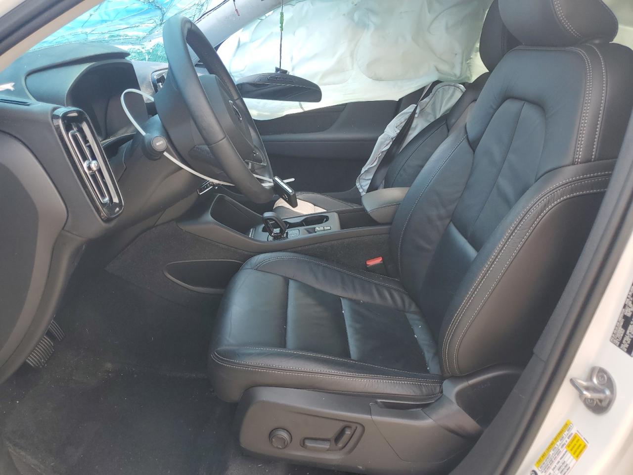 2022 Volvo Xc40 T4 Momentum VIN: YV4AC2HKXN2769773 Lot: 71256465