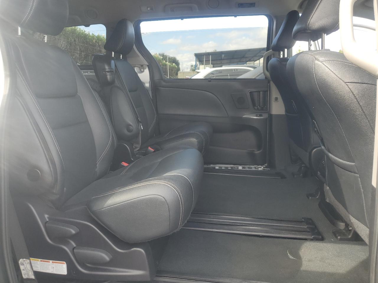 2020 Toyota Sienna Se VIN: 5TDXZ3DC9LS057583 Lot: 81638825