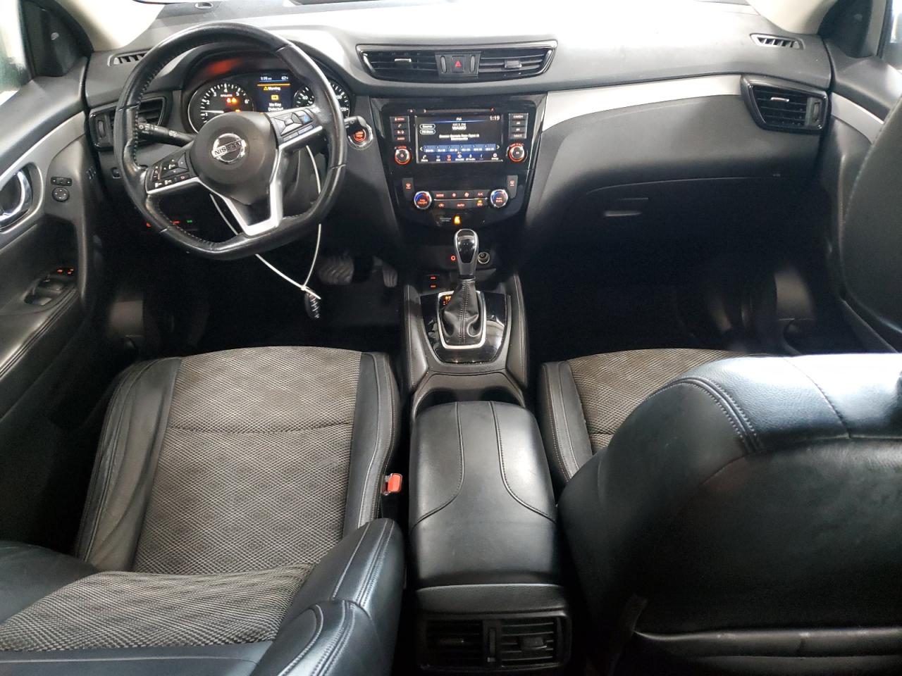 2020 Nissan Rogue Sport S VIN: JN1BJ1CW0LW647529 Lot: 81403225