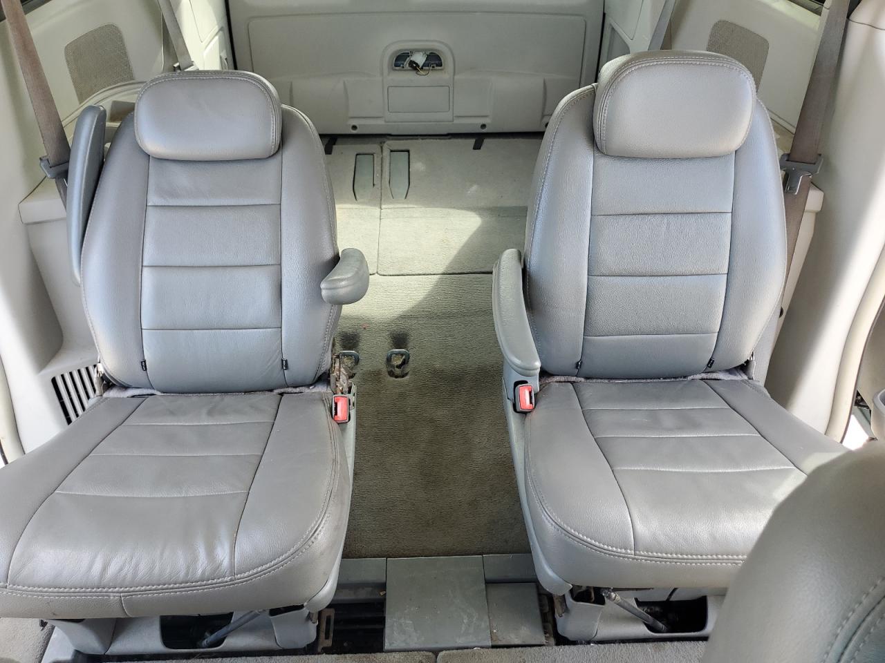 2010 Chrysler Town & Country Touring VIN: 2A4RR5D18AR491450 Lot: 83795725