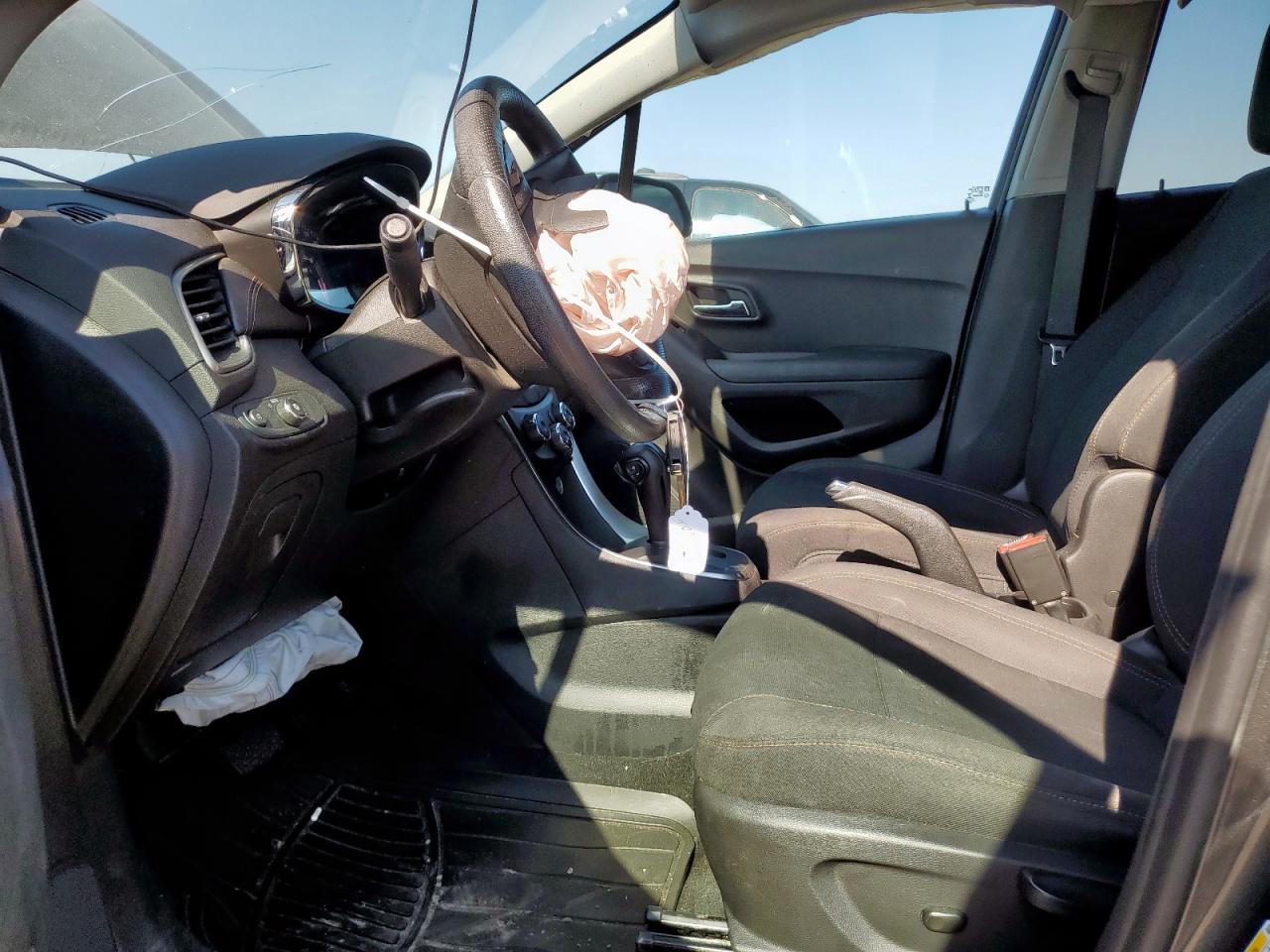 2020 Chevrolet Trax Ls VIN: 3GNCJKSB1LL266842 Lot: 71640485