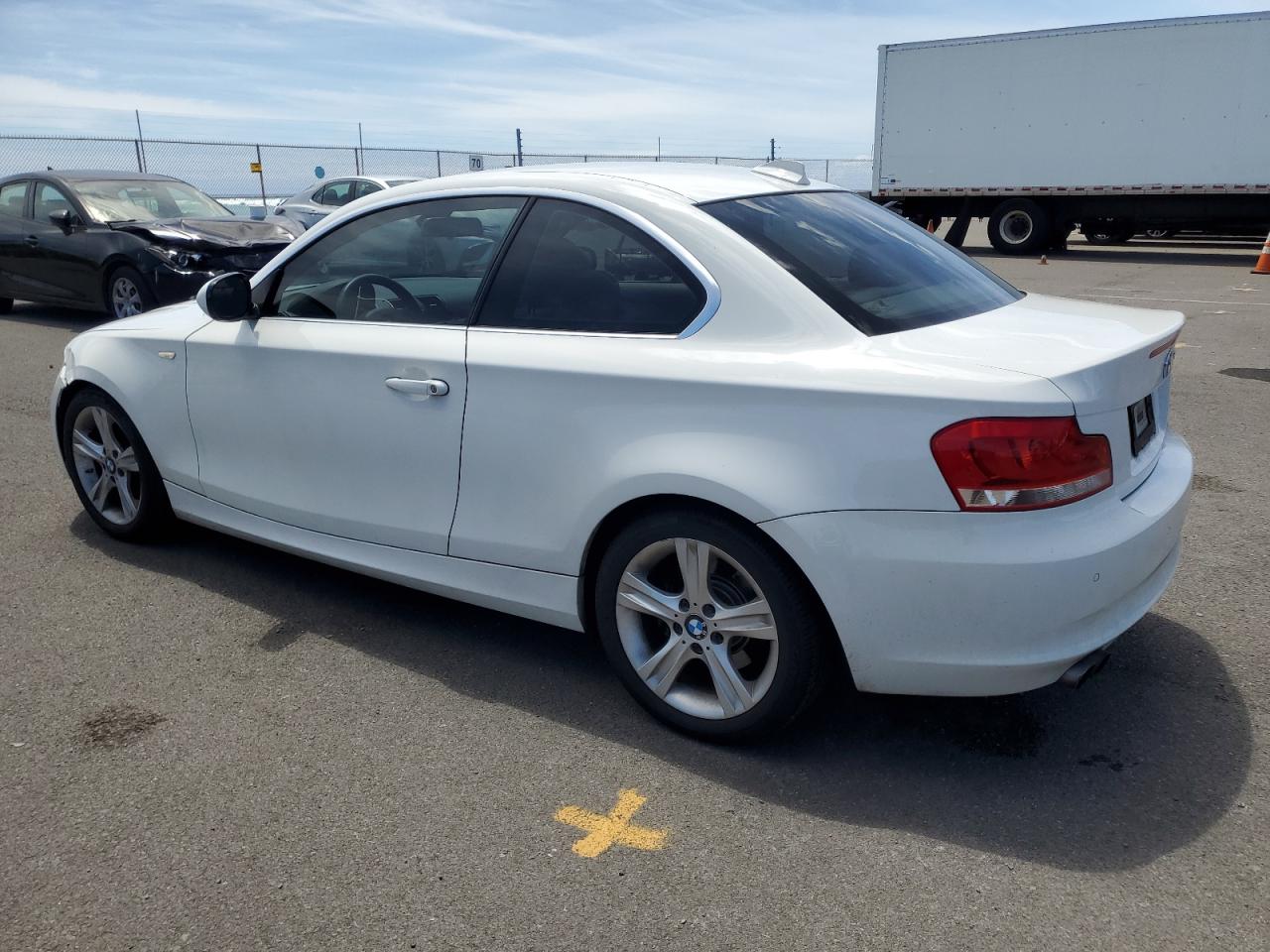 Фото: WBAUP7C56CVP23790