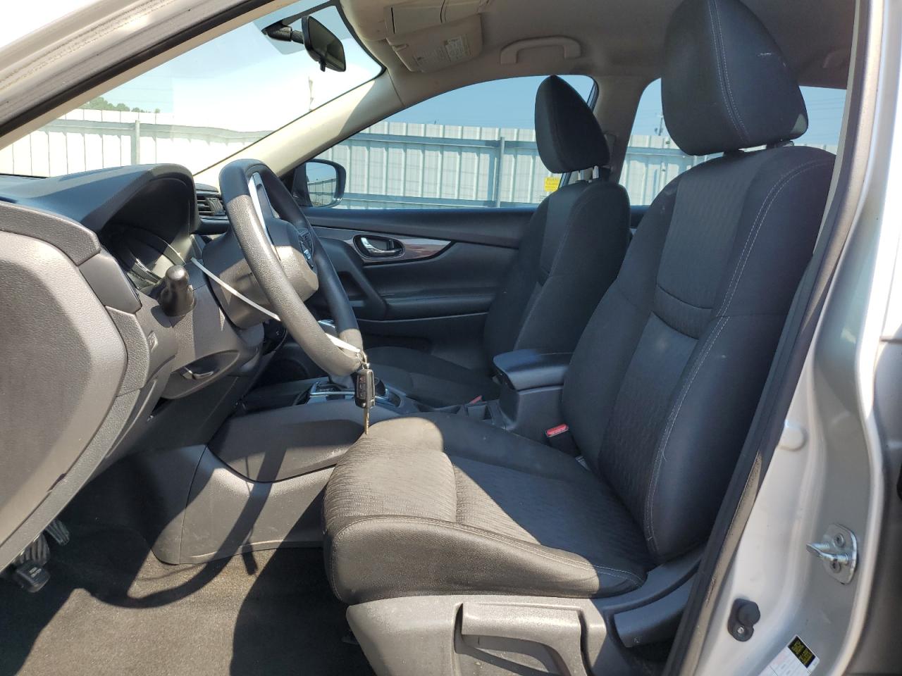 2017 Nissan Rogue S VIN: KNMAT2MT0HP582941 Lot: 71225995