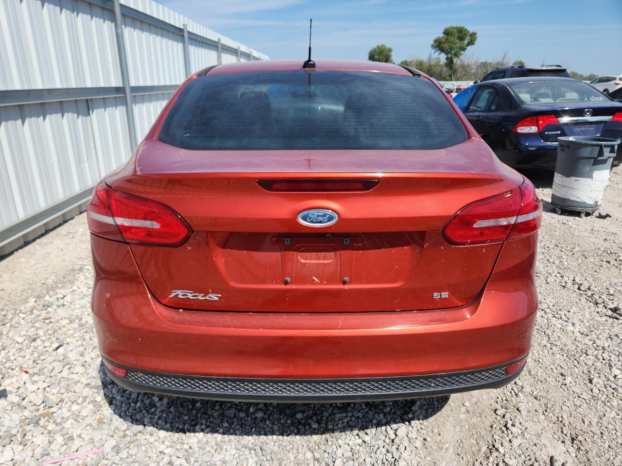 2018 Ford Focus Se VIN: 1FADP3F22JL258971 Lot: 80133375