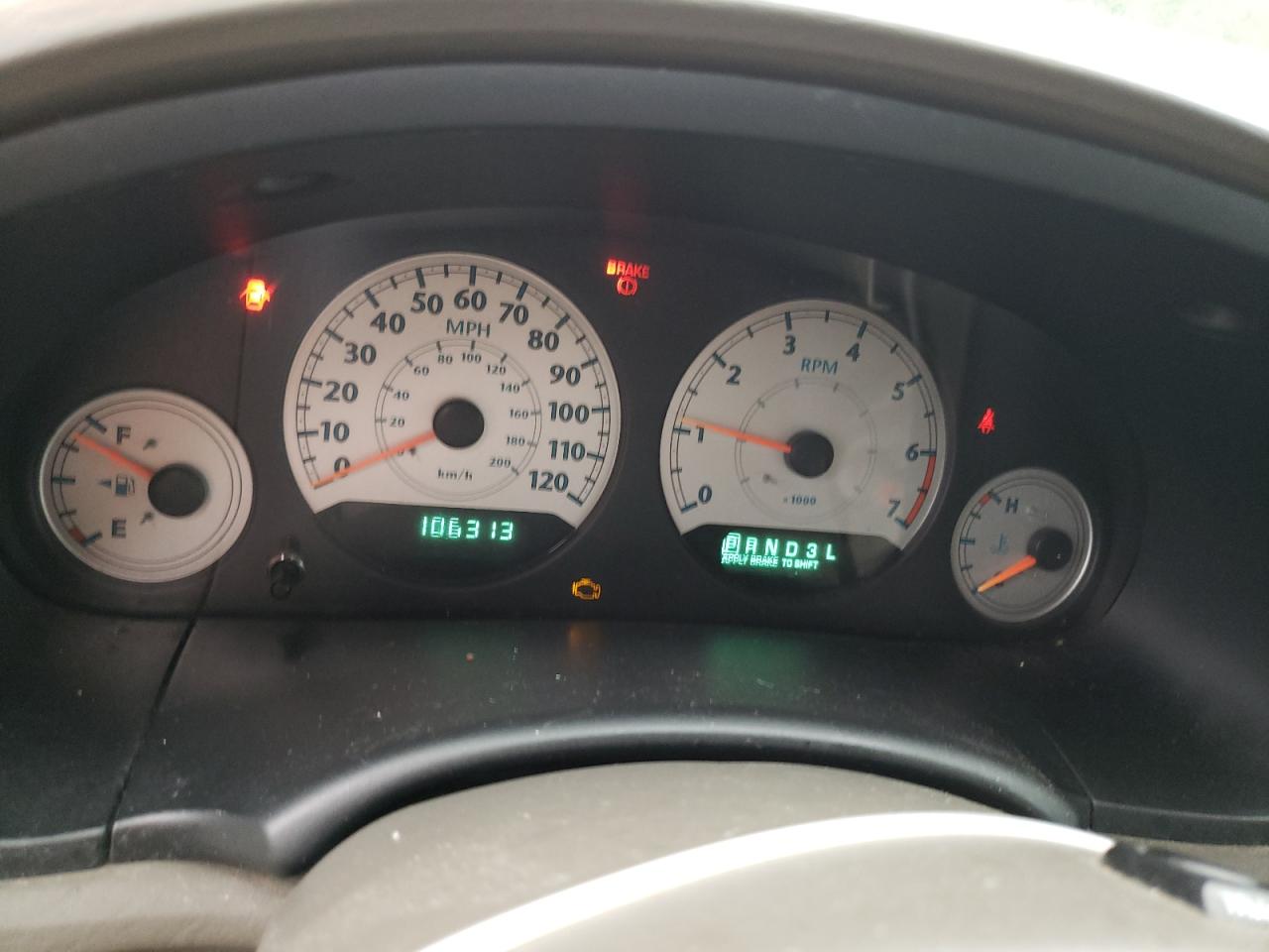 2005 Chrysler Town & Country Touring VIN: 2C8GP54L35R470739 Lot: 81832705