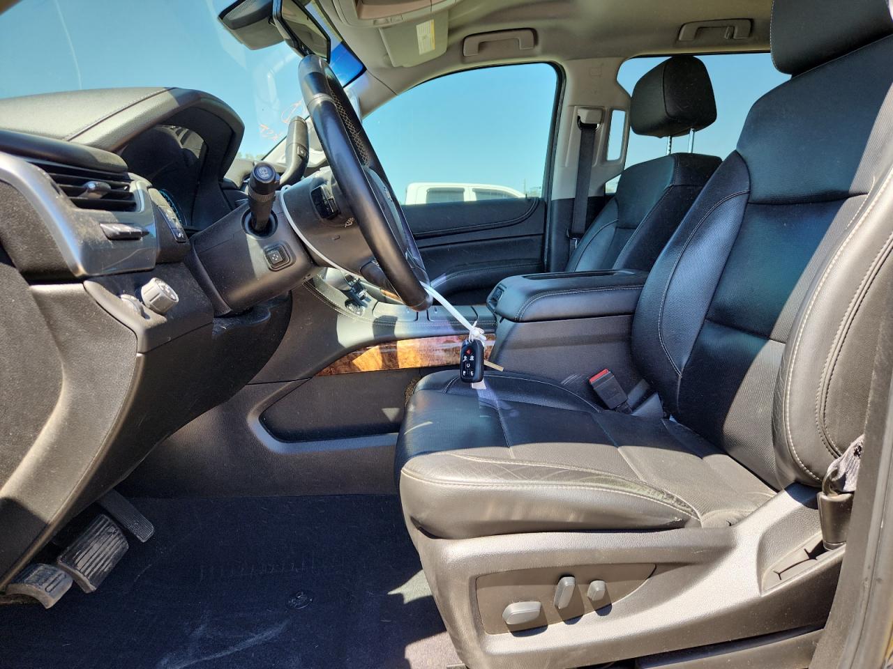 2019 Chevrolet Suburban C1500 Premier VIN: 1GNSCJKCXKR110511 Lot: 71028945