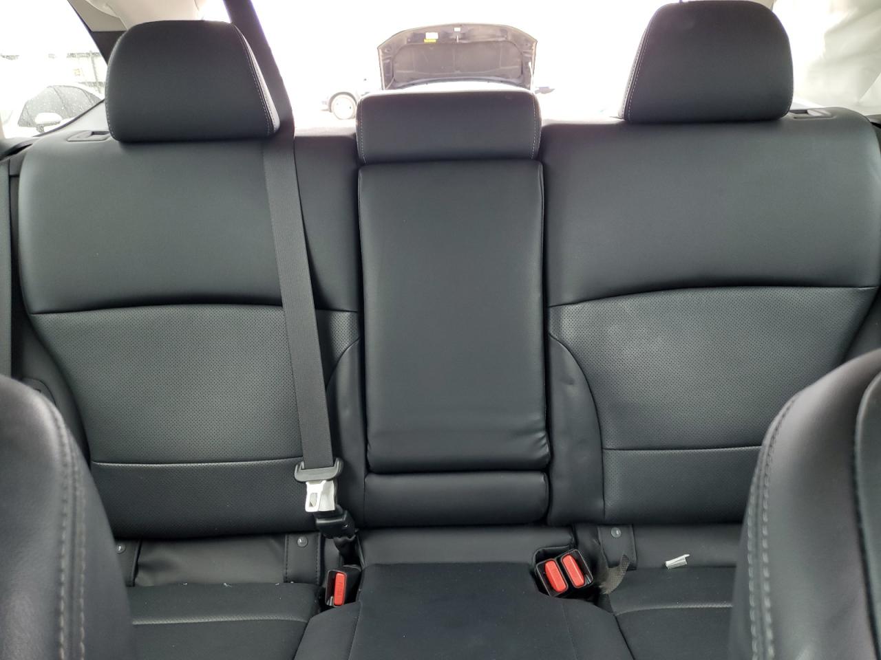 2018 Subaru Outback 3.6R Limited VIN: 4S4BSENC6J3230768 Lot: 71105275