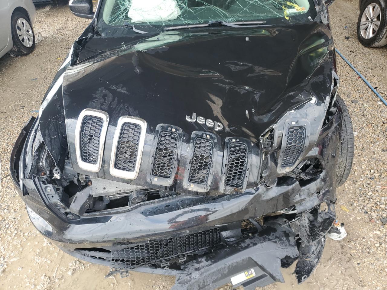 2014 Jeep Cherokee Latitude VIN: 1C4PJMCS6EW198460 Lot: 96909075