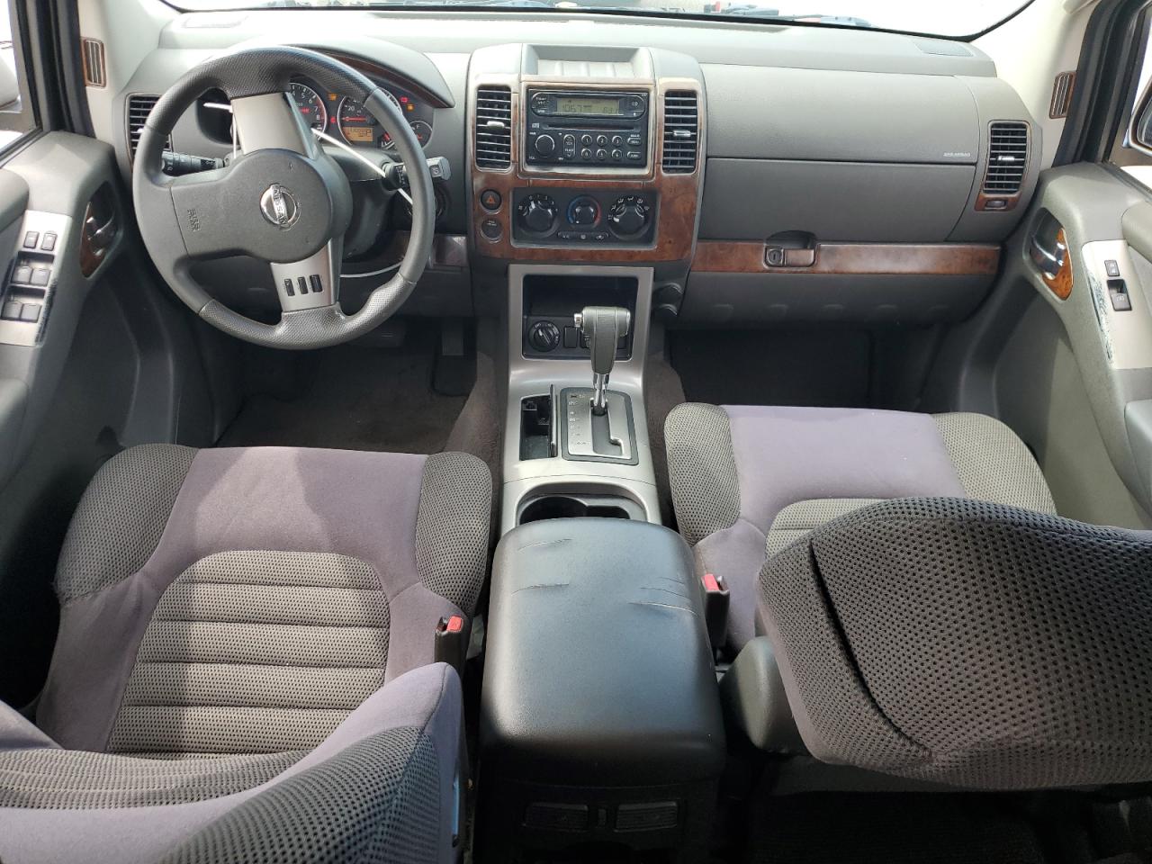 2001 Nissan Pathfinder Le VIN: 5N1AR18W17C635919 Lot: 71342225