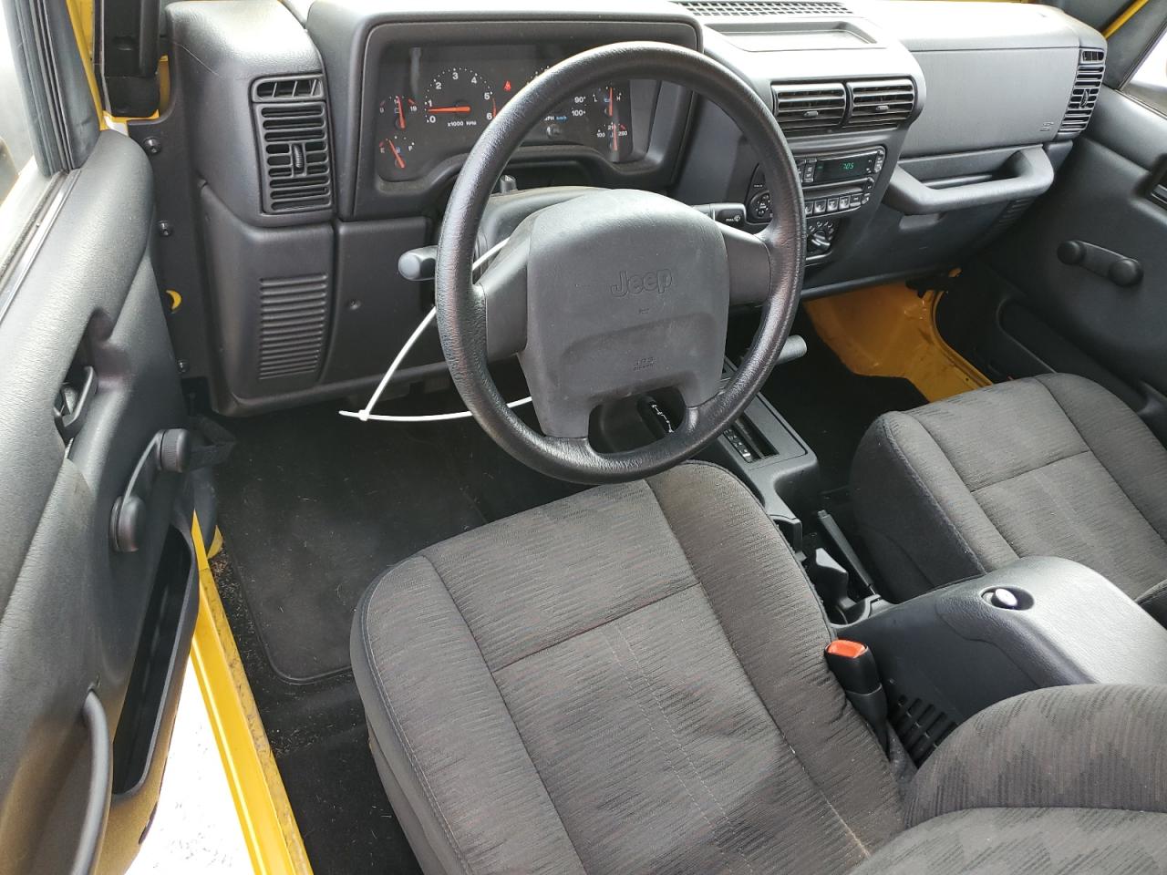 2004 Jeep Wrangler X VIN: 1J4FA39SX4P746458 Lot: 82058225