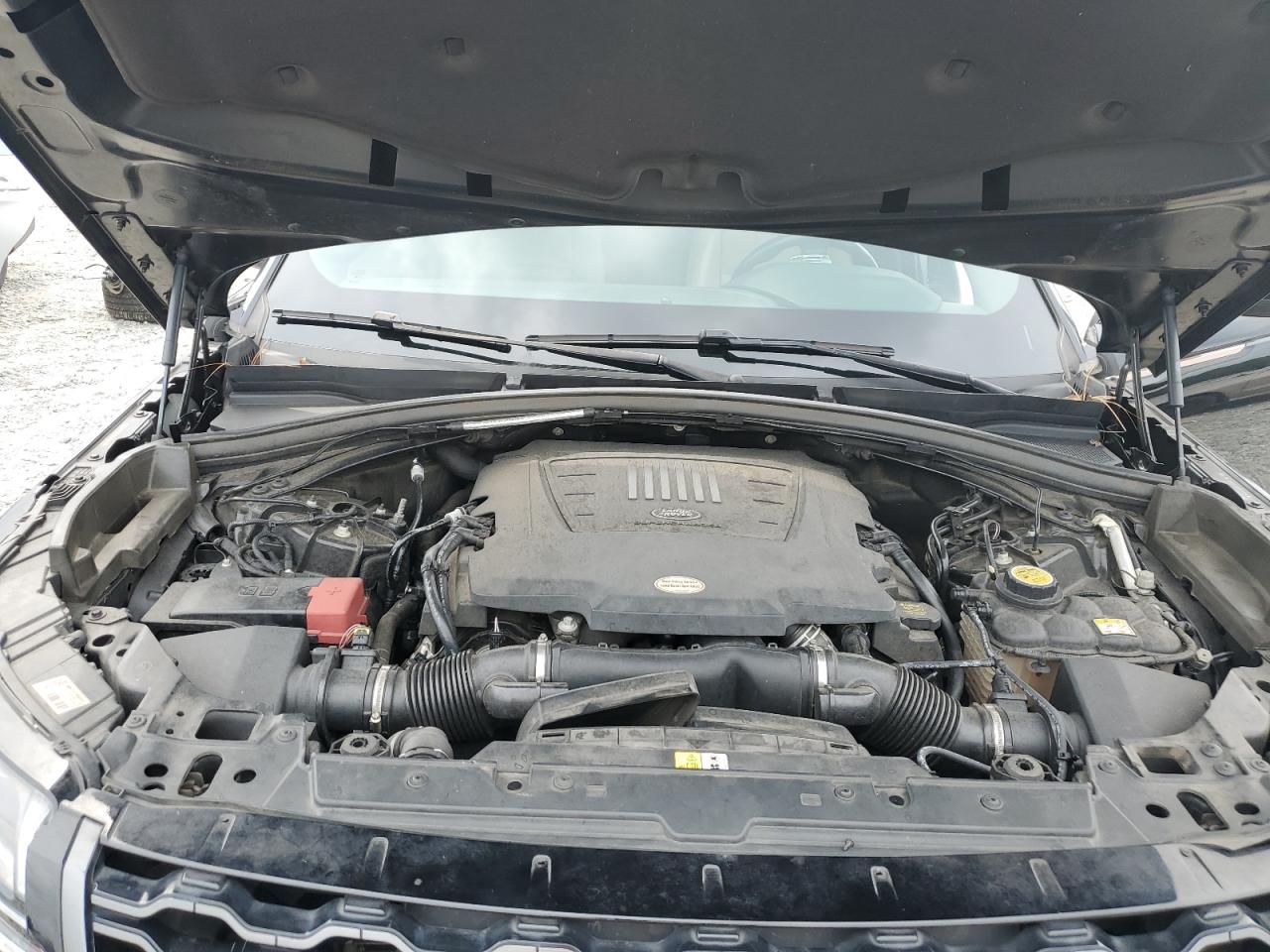 2018 Land Rover Range Rover Velar R-Dynamic Se VIN: SALYL2RV8JA760556 Lot: 81849905