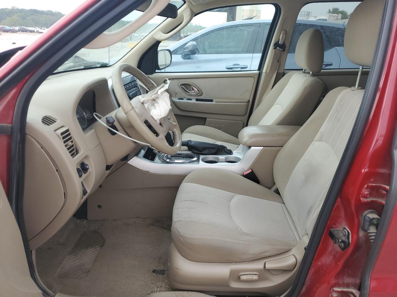 2005 Mercury Mariner VIN: 4M2CU57145DJ18236 Lot: 81179105