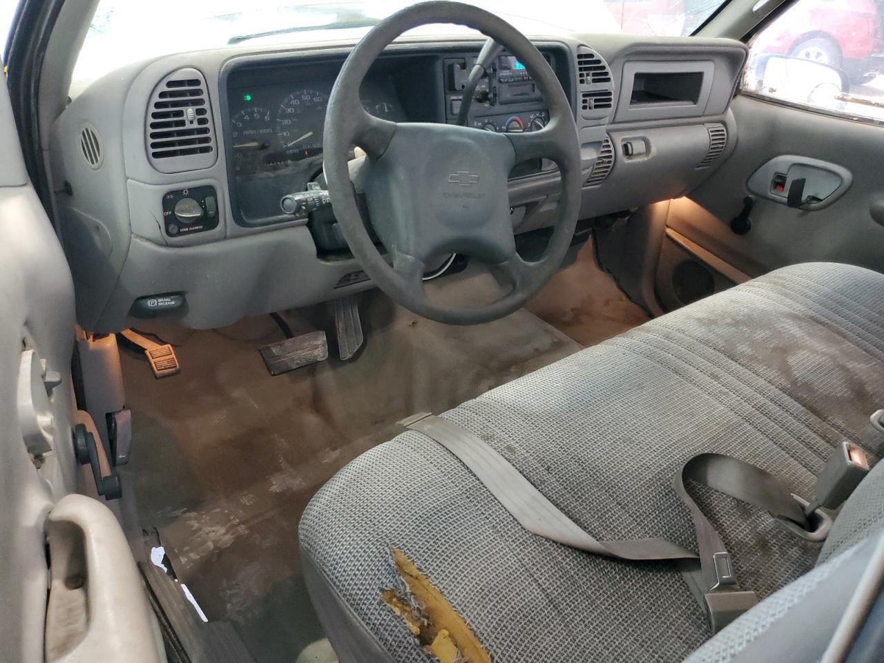 2000 Chevrolet Gmt-400 C3500 VIN: 1GCGC34R0YR137348 Lot: 83834885