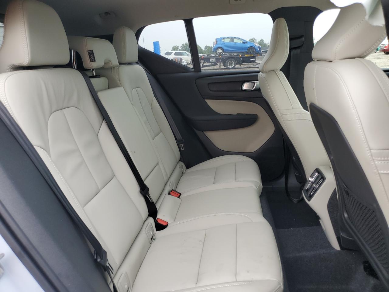 2025 Volvo Xc40 Ultra VIN: YV4L12UFXS2571181 Lot: 84181275