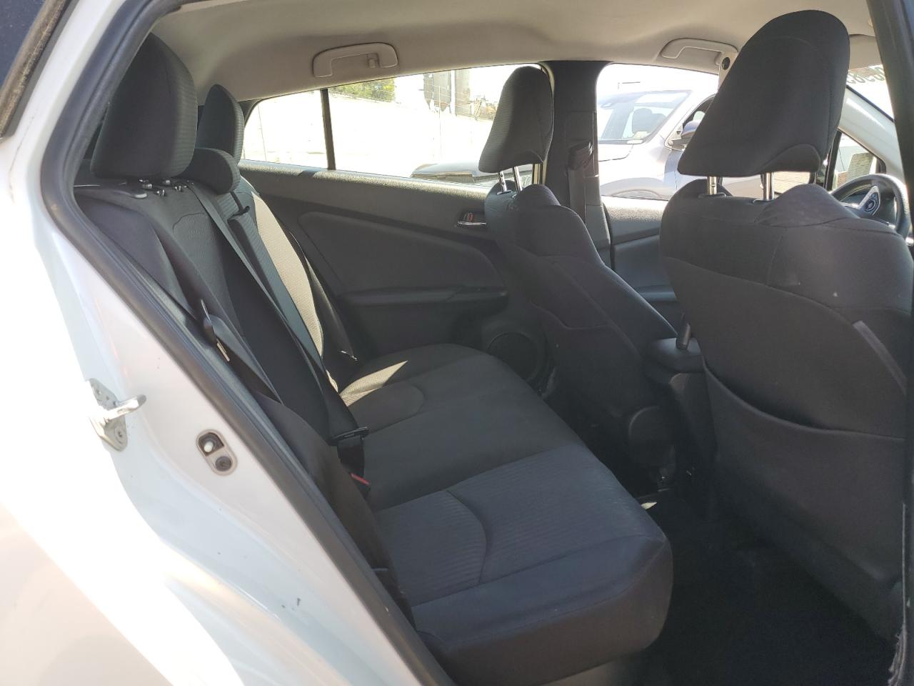 2018 Toyota Prius VIN: JTDKBRFU5J3061345 Lot: 81800985