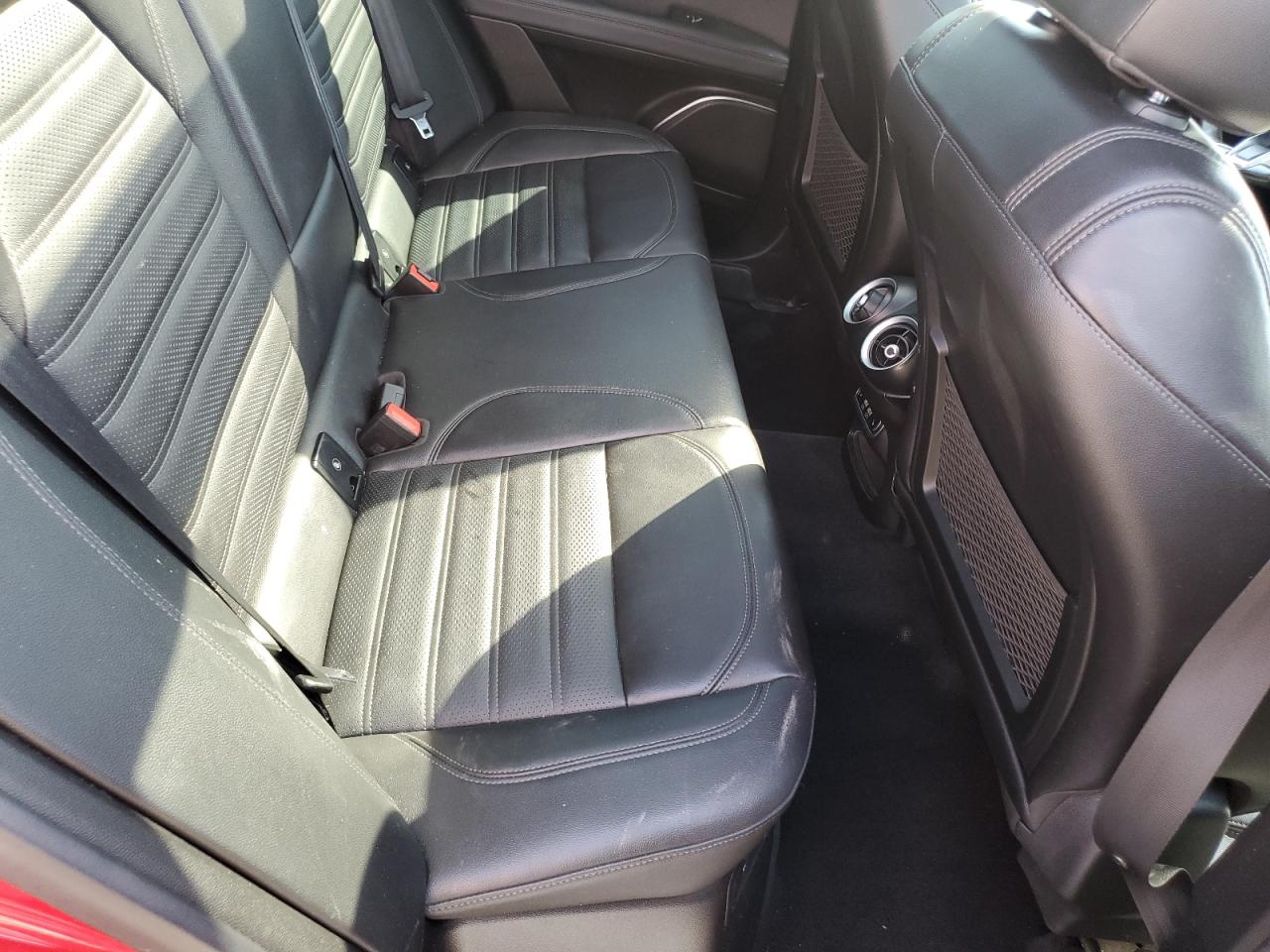 2022 Alfa Romeo Stelvio Ti VIN: ZASPAKBN5N7D27225 Lot: 92382165