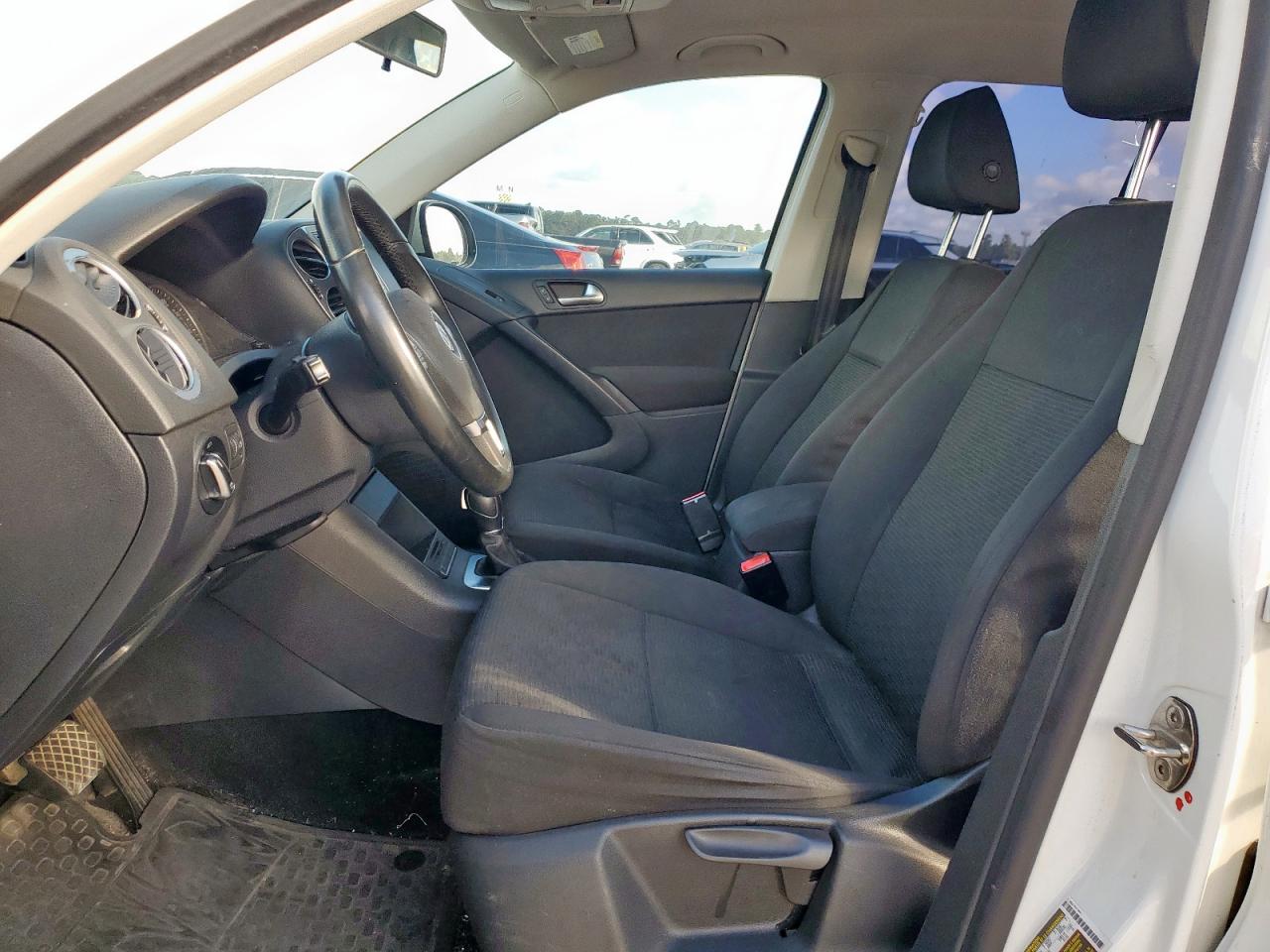 2015 Volkswagen Tiguan S VIN: WVGAV7AX7FW509515 Lot: 81681295