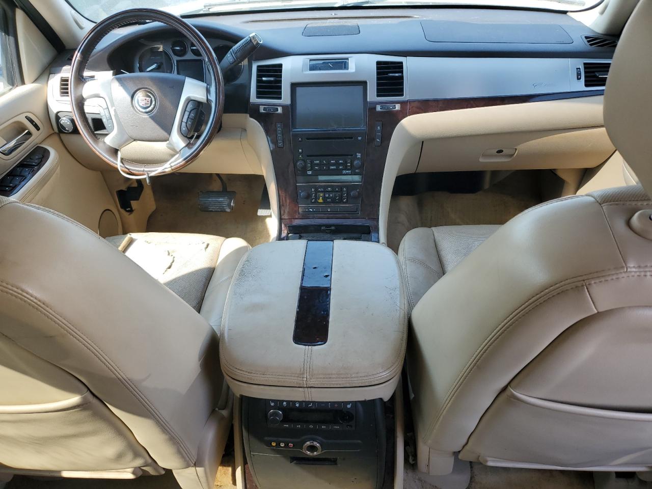 2007 Cadillac Escalade Luxury VIN: 1GYFK63847R120179 Lot: 80402095