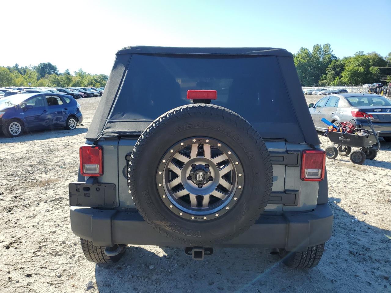 2015 Jeep Wrangler Unlimited Sport VIN: 1C4BJWDG3FL519664 Lot: 70350475