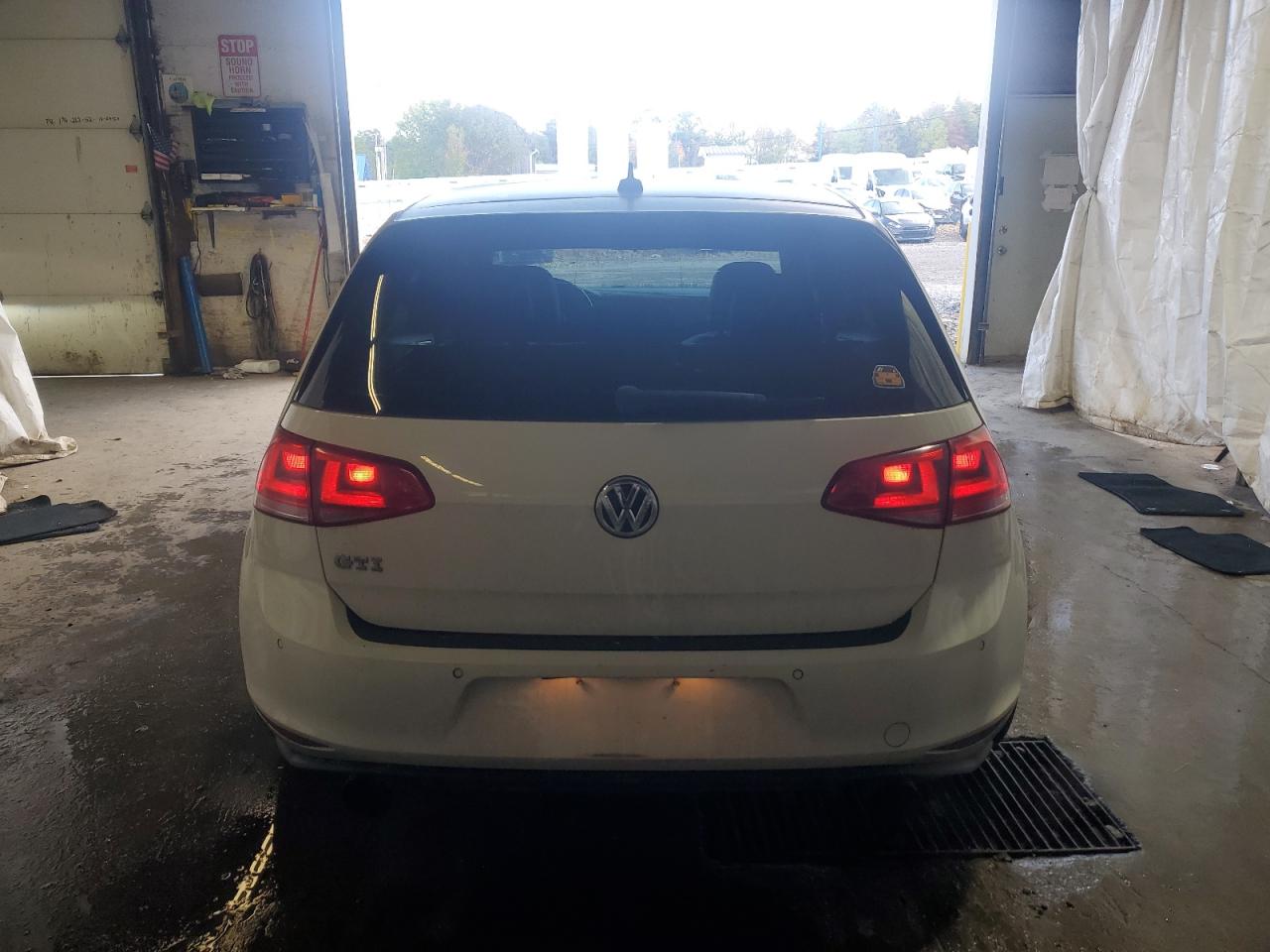 2015 Volkswagen Gti VIN: 3VW5T7AUXFM103016 Lot: 81399445