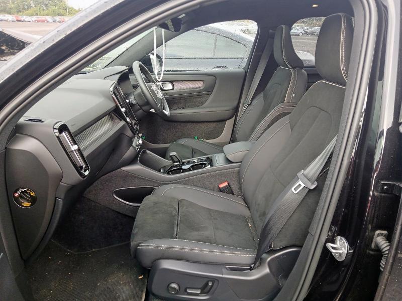2023 VOLVO XC40 ULTIMATE B4 MHEV AUT 