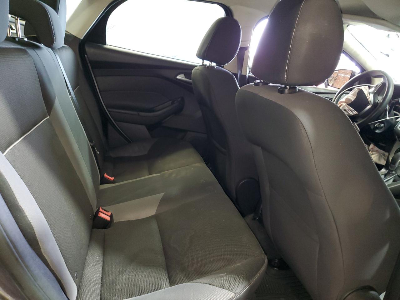 2014 Ford Focus Se VIN: 1FADP3F21EL377438 Lot: 71886735