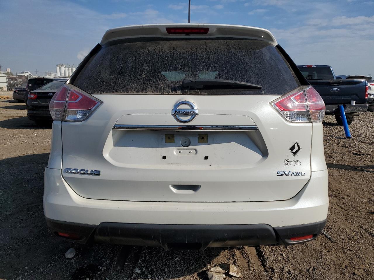 2015 Nissan Rogue S VIN: KNMAT2MV8FP528933 Lot: 80589575