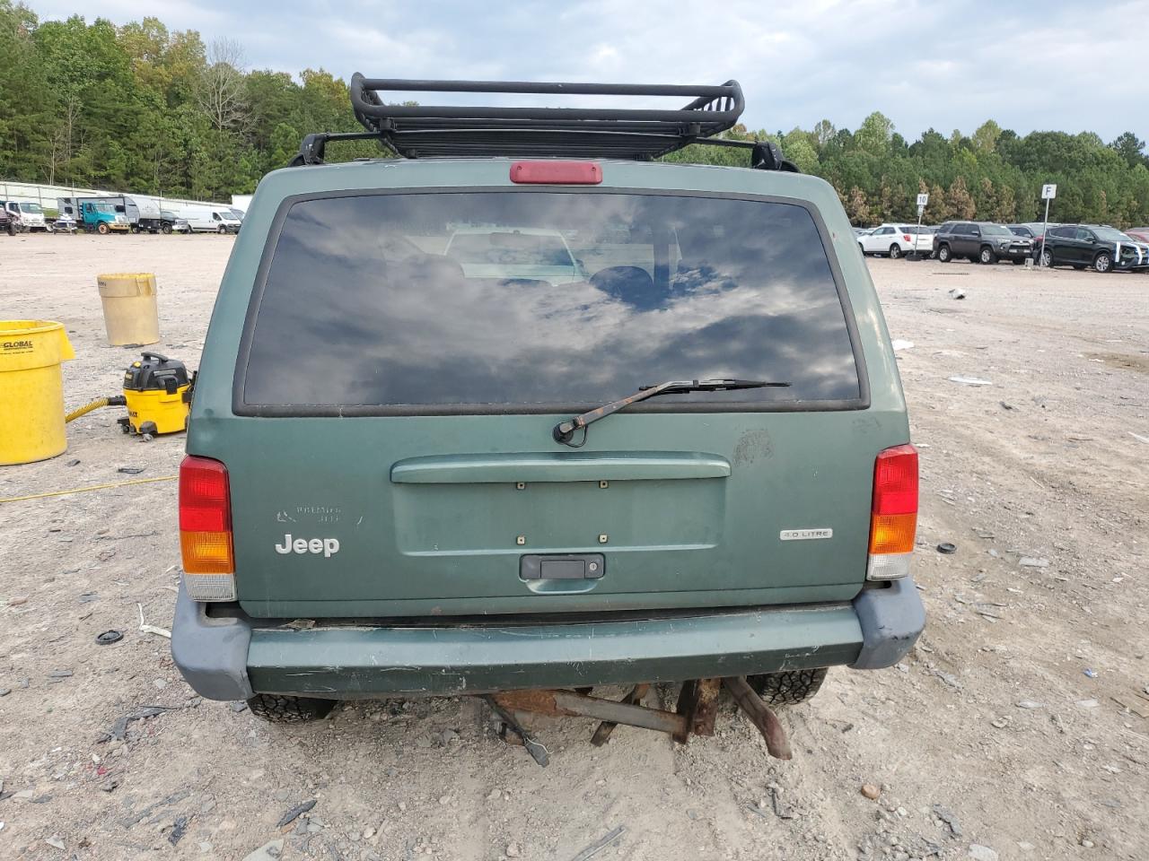 2000 Jeep Cherokee Sport VIN: 1J4FF48S3YL137654 Lot: 83952845