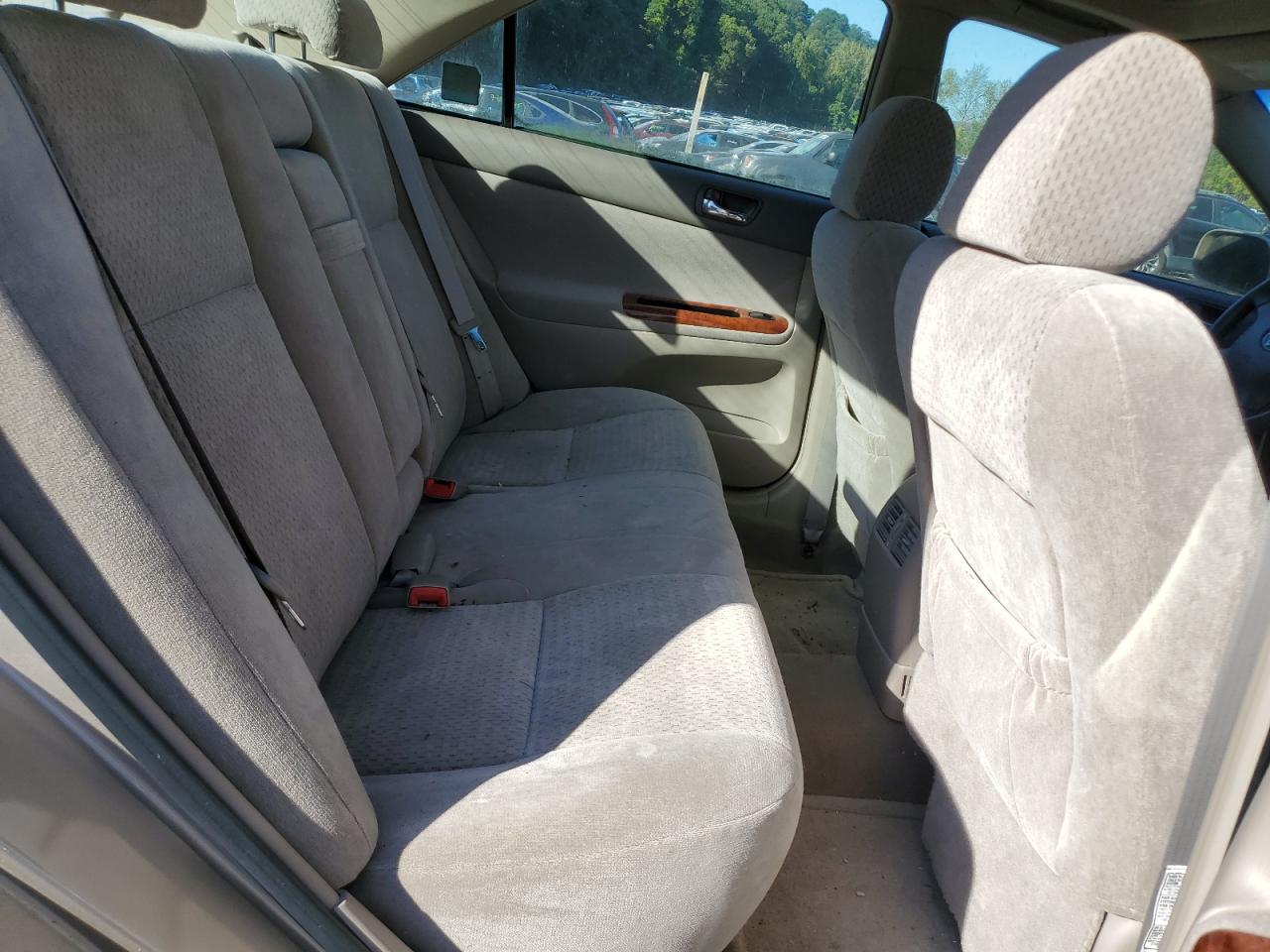 2004 Toyota Camry Le VIN: 4T1BF32K64U587435 Lot: 80961895