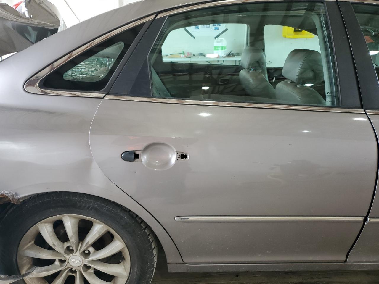 2006 Hyundai Azera Se VIN: KMHFC46F86A057579 Lot: 83925515