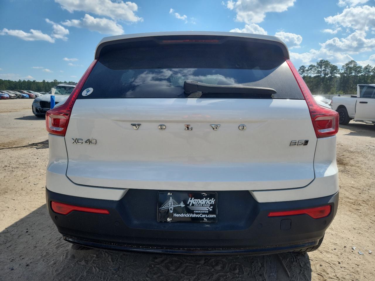 2023 Volvo Xc40 Plus VIN: YV4L12UW2P2049894 Lot: 71541845