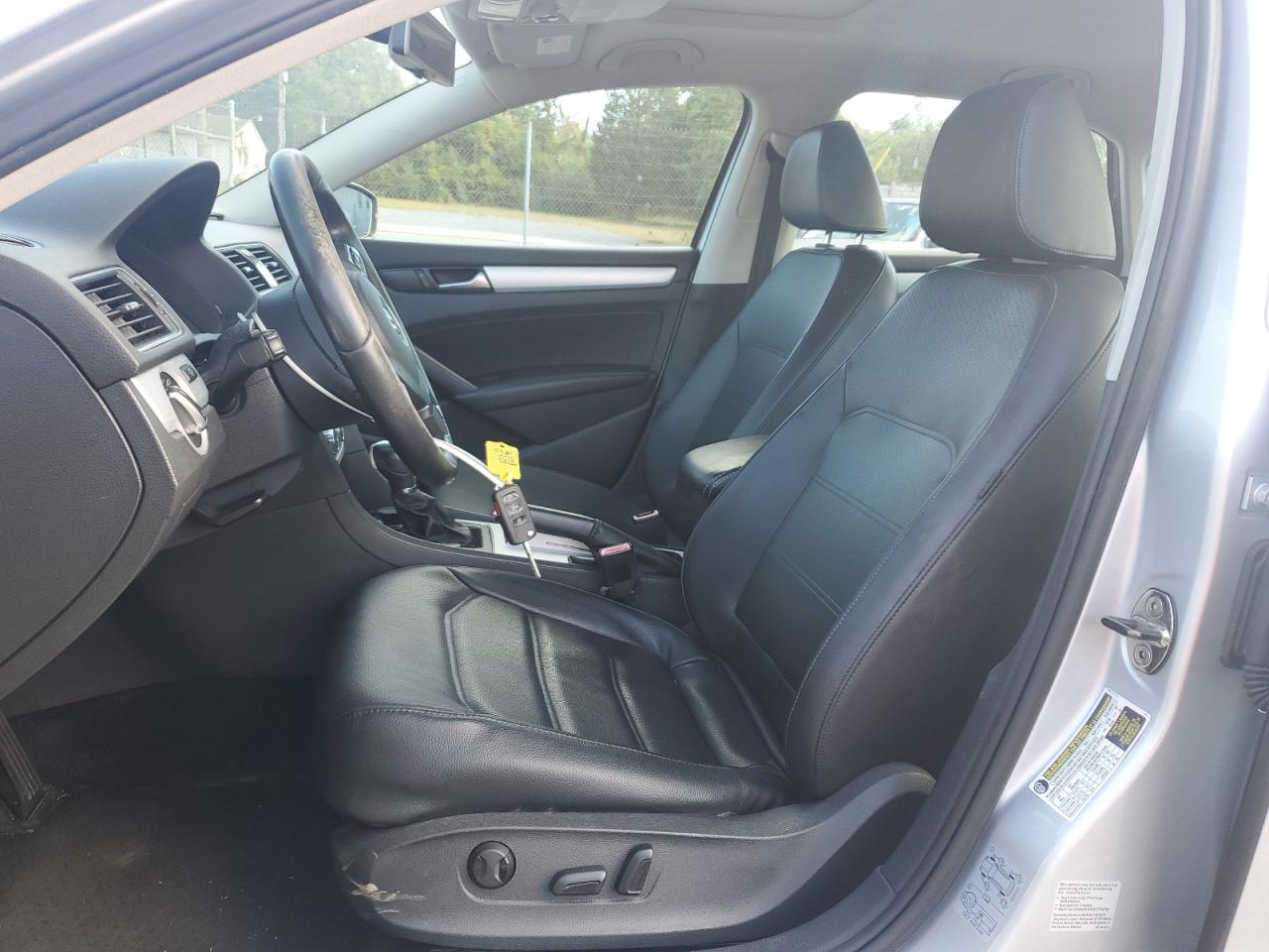 2012 Volkswagen Passat Se VIN: 1VWBP7A37CC110064 Lot: 82148225