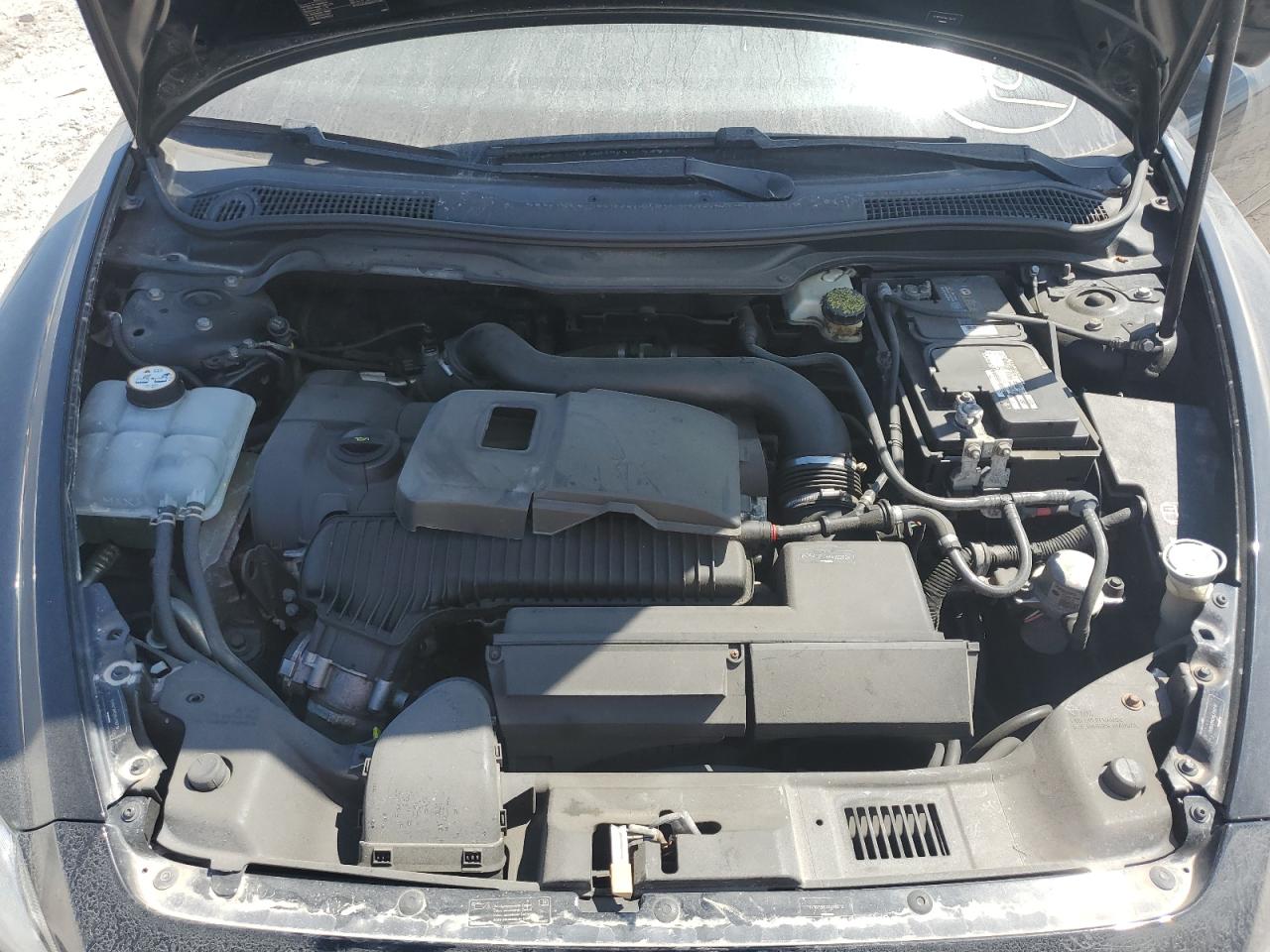 2011 Volvo C70 T5 VIN: YV1672MCXBJ116710 Lot: 80161475