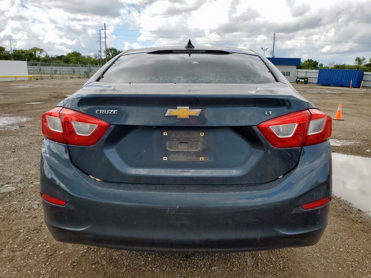 2017 Chevrolet Cruze Lt VIN: 1G1BE5SMXH7180722 Lot: 82135785