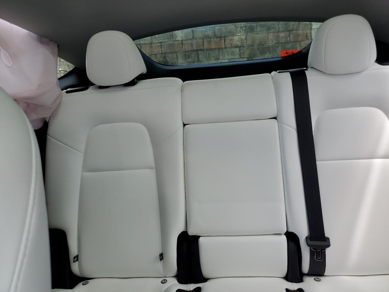 2024 Tesla Model Y VIN: 7SAYGDED0RA327594 Lot: 71958085