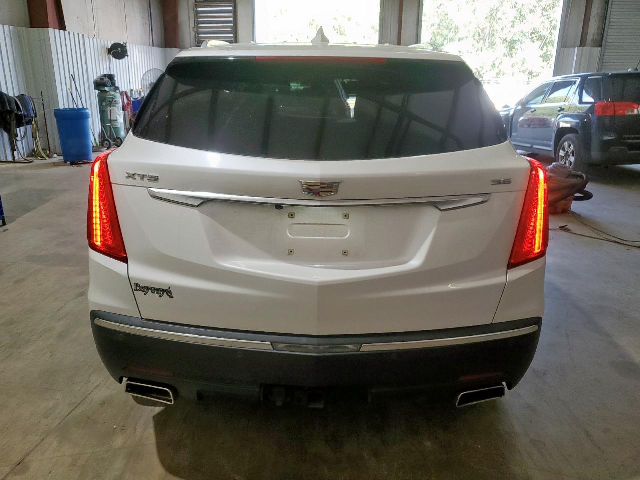 2017 Cadillac Xt5 Luxury VIN: 1GYKNBRSXHZ121050 Lot: 80488055