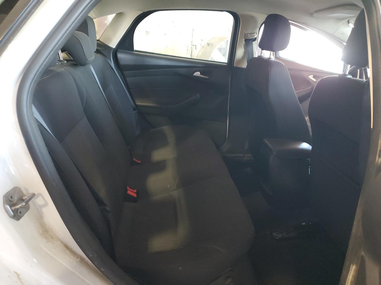 2018 Ford Focus Se VIN: 1FADP3FE5JL282028 Lot: 80641545