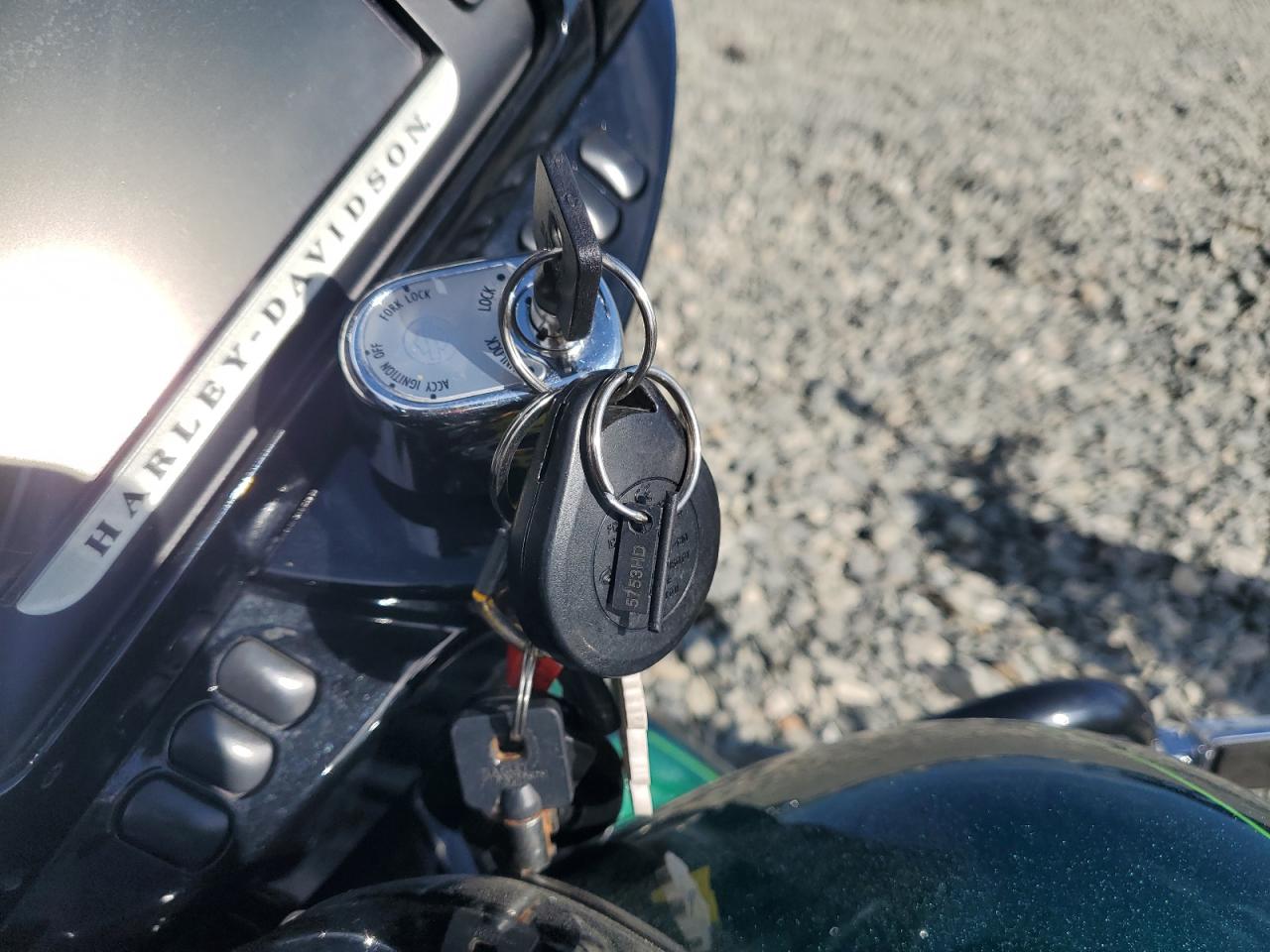 2015 Harley-Davidson Flhxs Street Glide Special VIN: 1HD1KRM11FB641157 Lot: 81304555