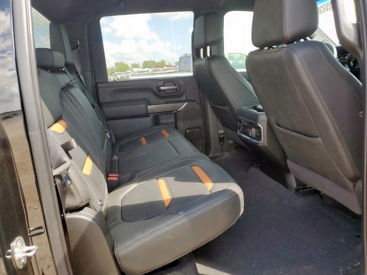 2022 GMC Sierra K2500 At4 VIN: 1GT49PEY6NF100235 Lot: 80583005