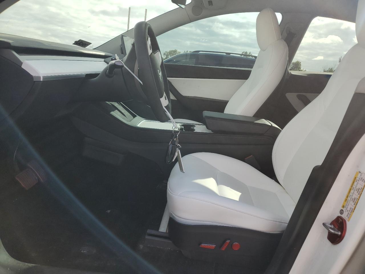 2021 Tesla Model Y VIN: 5YJYGDEE9MF189829 Lot: 83957105